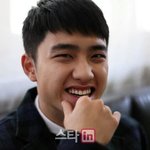 [도경수] 턱<b>괴기</b> 포즈 넘나 좋군요