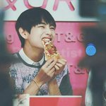 [방탄소년단] <b>피자</b>가 질긴 태형이