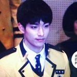 [세븐틴] 난 겸이 교복입은거 쫌 <b>어색</b>했어