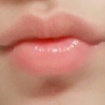 내 입술 좀 많이 두껍나..?
