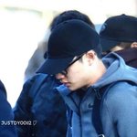 [EXO] 오늘도경수가입은나이키집업 <b>품명</b>아는사람