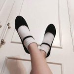 <b>메리제인</b>안에 양말신는거 이상해?