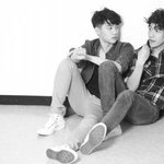 [EXO] 이거 배경 꼭 아파트 계단 오를때 있는 <b>모퉁이</b> 구석같네
