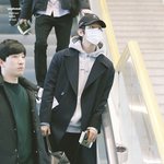 [백현] 백현이 비율하고 등빨<b>보소</b>(고화질)