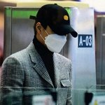 [EXO] 카이 성형<b>수술</b>용 마스크썼네?