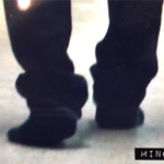 [시우민] 시우민 <b>맨발</b> 씹덕사 ㅇ-<-<