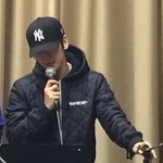 [백현] 헉 나 이사진 첨봐 꽃님이들 이거 언젠지알아..?