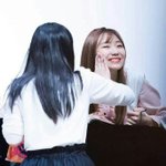 [러블리즈] <b>류수정</b> 빵만지면 성공한덕후맞지?