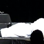 [EXO] 이거 준면이 <b>부자</b>집 사모님같이 나옴