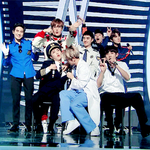 [EXO] 얘들아 <b>이틀</b>남았다 화이팅!