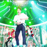 [방탄소년단] <b>배</b>에 마이크찬게 살짝노출되는게