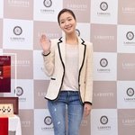 <b>개털</b>머리 말끔히 올린 김고은