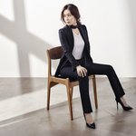 봄을 부르는듯한 <b>화사</b>한 젠틀우먼 송윤아의 화보 속 미모!