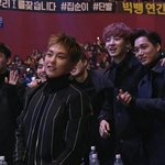 [EXO] 세훈이 상받는거 바라보는 형아들 눈빛