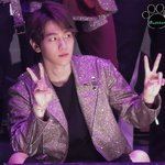 [백현] 백현이 <b>리즈</b>는 갱신하라고 있는거