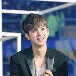 [아이콘] 근데 <b>윤형</b>이 왜이렇게 잘생겼냐 ...?