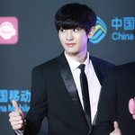 [EXO] 아까 141213<b>날</b> 레전드라<b>한</b> 애 나와