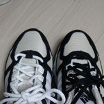 [EXO] <b>흰색</b>끈할까 검정색끈할까