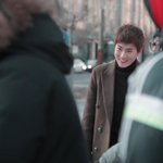 [EXO] 초등학생 딸을 교실 <b>유리창</b>으로