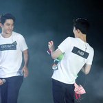 [EXO] 길거리에서 이상한사람이 뽑은<b>인형들</b> 자랑한다