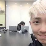 [방탄소년단] <b>이</b> 시간까지 안 <b>잔</b> 나년이 기특해지는 순간