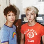 [EXO] 엑소 숙소를 구경하던도중 <b>방문</b>을 열었다