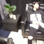 [EXO] 와 브이앱 애들 자는거