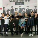 [EXO] 한국콘<b>저러</b>케입고가면안되겟지?