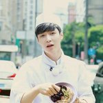 [EXO] 야식으러 장사<b>장</b> 목는고.. <b>이</b>찌 아나따..