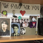 [EXO] 나 처음으로 굿즈로 방 꾸며봤는데 괜찮음..?