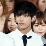 [방탄소년단] 근데 우째태형이는 배우며 모델한테