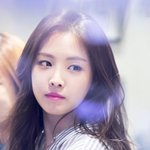 [댓글부탁해] 손나은 <b>남방</b>에 청바지만 입어도 완벽한 아이돌