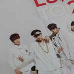 [방탄소년단] 아까 포스터 찢어진 아미야..