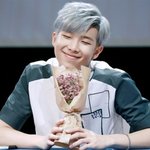 [방탄소년단] 솔직히 김남준이 <b>꽃미남</b>은 아니잖아
