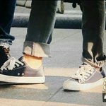 [EXO] 조닌 오늘도 <b>양말</b> 안신었네