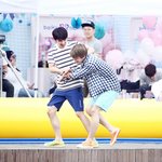 [EXO] 이거 <b>여름</b> 화보 짤 같음