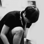 [EXO] <b>신</b>발끈 묶던 <b>X</b>포 직원을 불렀다