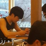 [EXO] 시우민 작년 목격짤인데 <b>민소매</b>