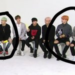 [방탄소년단] 근데 셋이 <b>무릎</b> 너무 많이 트인 거 아냐?ㅋㅋㅋㅋ