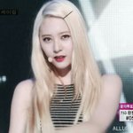 내가 얼굴 조그맣고 이목구비가 <b>뚜렷</b>하거든?