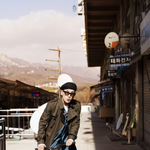 <b>DJ</b> 킹맥+페기굴드, 이들이 공개하는 올 봄 트렌치코트 코디