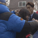 [카이] 종인이가 꼭 잡은 앙증맞은 손