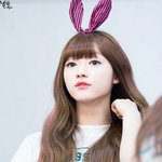 女 아이돌의 탐스러운 <b>머릿결</b>