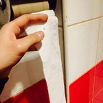 화장실인데 <b>휴지</b>가 없어