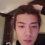 [EXO] 삽이 여자랑 턱으로도 <b>떡</b>침