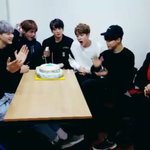 [방탄소년단] ++)애들 왜 <b>염색</b>..?