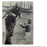 [유머판] 베를린 장벽의 소년과 <b>병사</b>