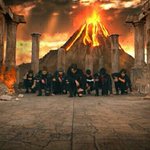 [EXO] 그냥 1분동안 엑소 얌전히 앉아서 치킨뜯는거 보여줘