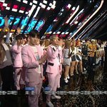 [BAP] 오늘은 1위발표때 앞으로 나옴