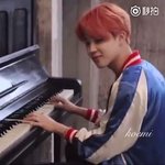 [방탄소년단] 지미니 피아노치는거 심쿵.....